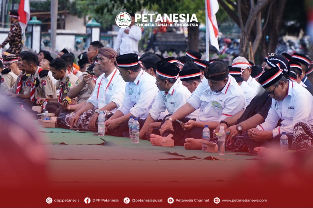 Peringati Hari Pahlawan, Petanesia Ikuti Ziarah Bersama Ulama dan Umaro di TMP Kusuma Bangsa Kota Pekalongan